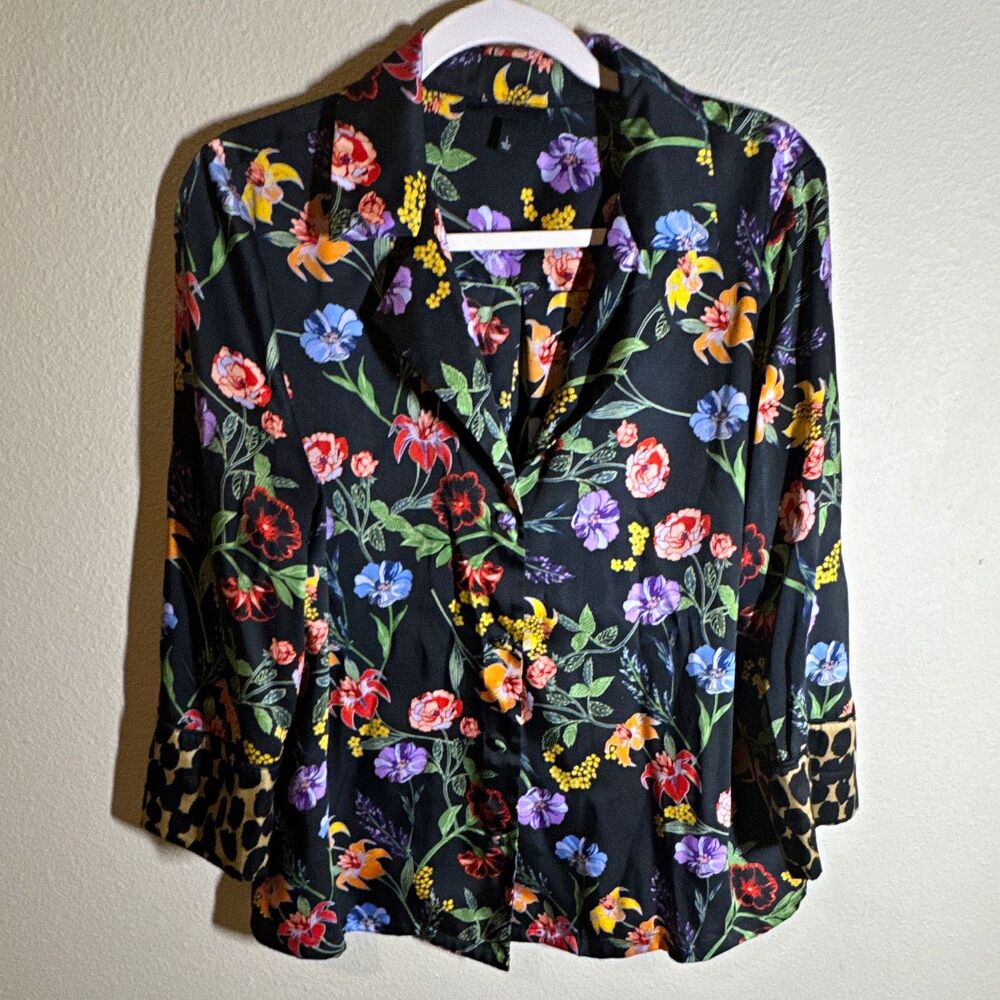 WHO WHAT WEAR Women’s Blouse Size L Black Multicolor Floral V-Neck 3/4 Button